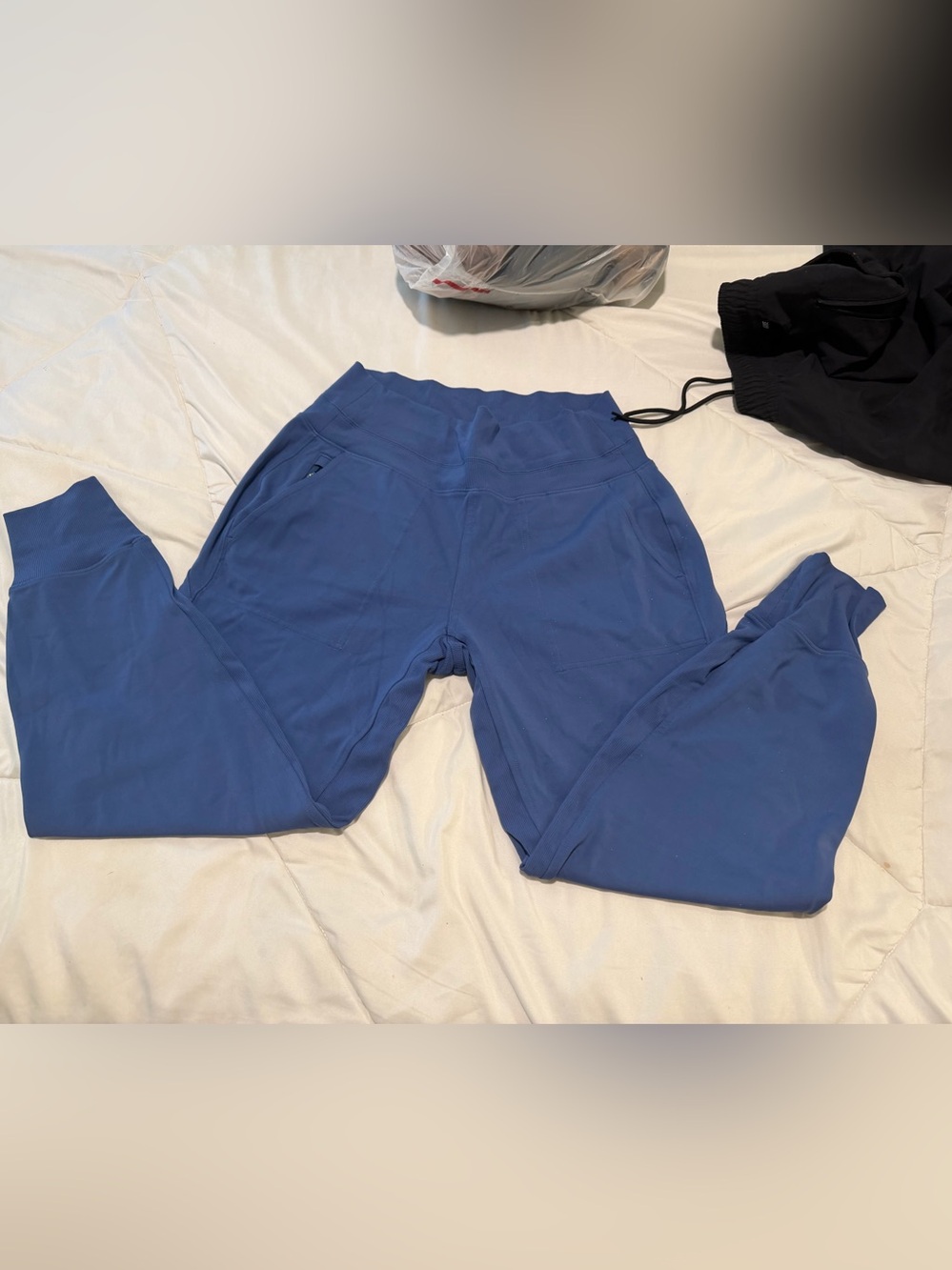 Athleta size M Periwinkle Blue Jogger Sweatpants with Back Zip Pockets